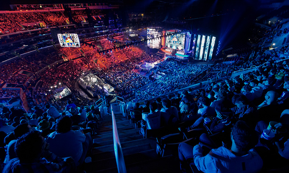 Valve 发布了 1.1 GB 的补丁，修复了 Ancient 和 Train 上的移动和碰撞更新