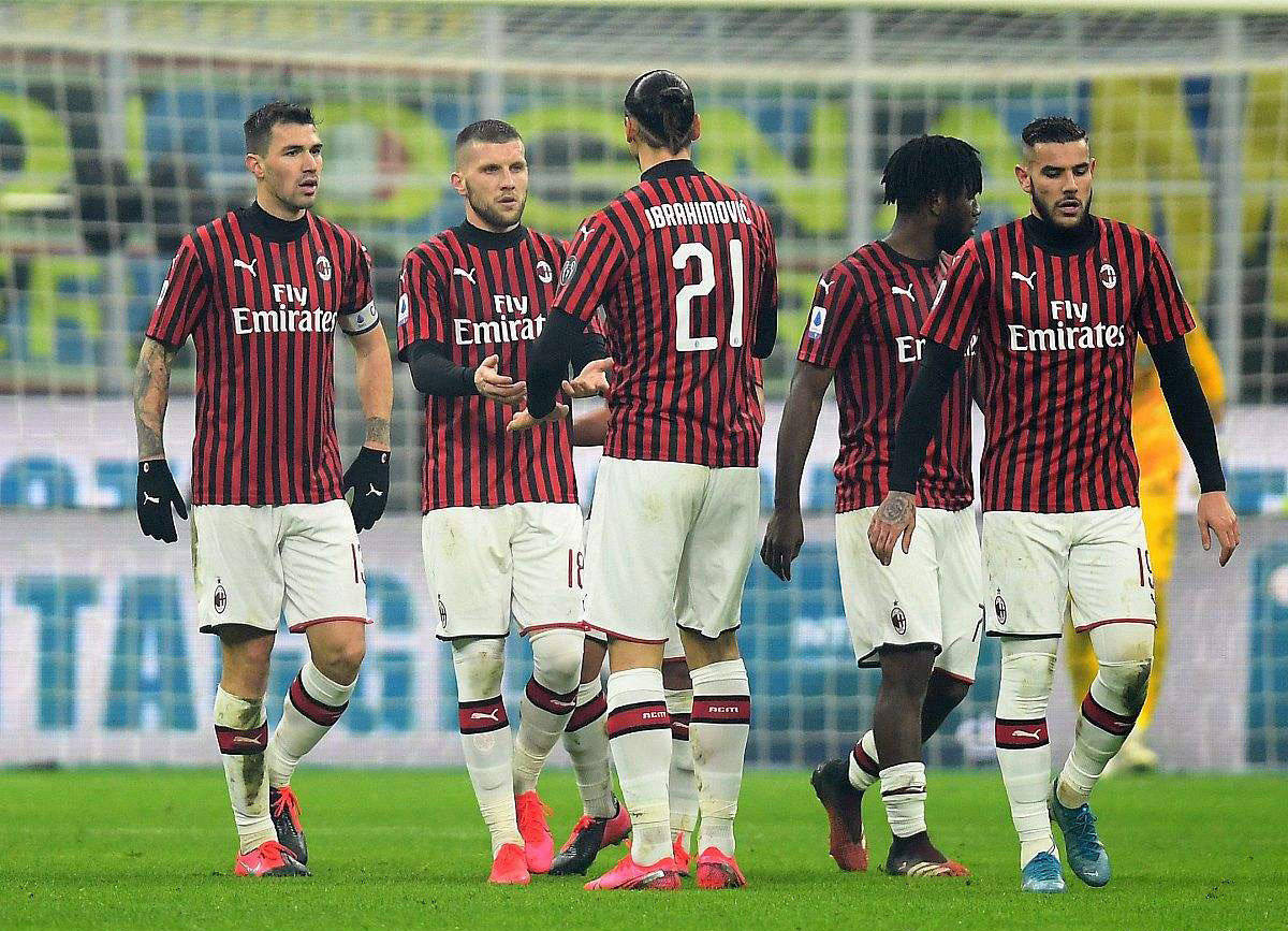 Creme在被KC零封后每日陪女友双排金铲铲 打HLE前夜玩到凌晨4点！