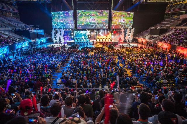 都是豪门，S11四强战队均获得过国际赛事冠军