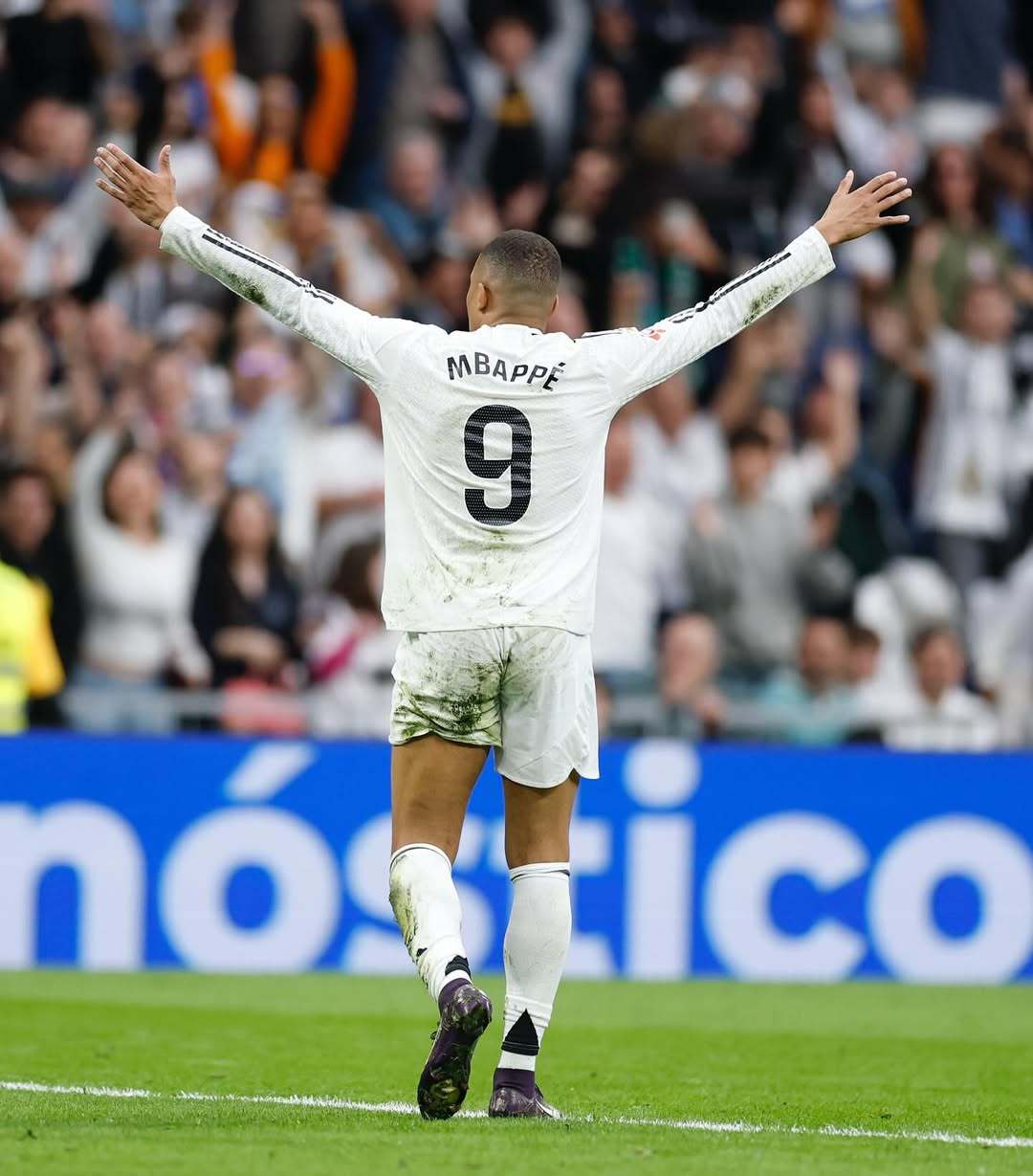 太猛了！Tarzan加入LPL四年 目前已三次打入世界赛！