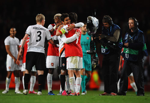 炸个痛快！王记得狂轰乱炸 小伞五杀 Cat掌控战场扳回一城