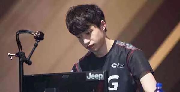 万众归来！Bin Kuisanti 太激动了！ CRISP 和 Poby 的精彩操作帮助 Top Esports 逆转 Bilibili Gaming 。